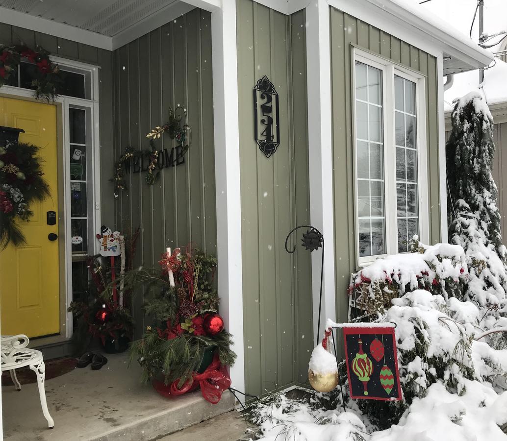 Yellow Door Bed And Breakfast Fort Erie Exterior photo